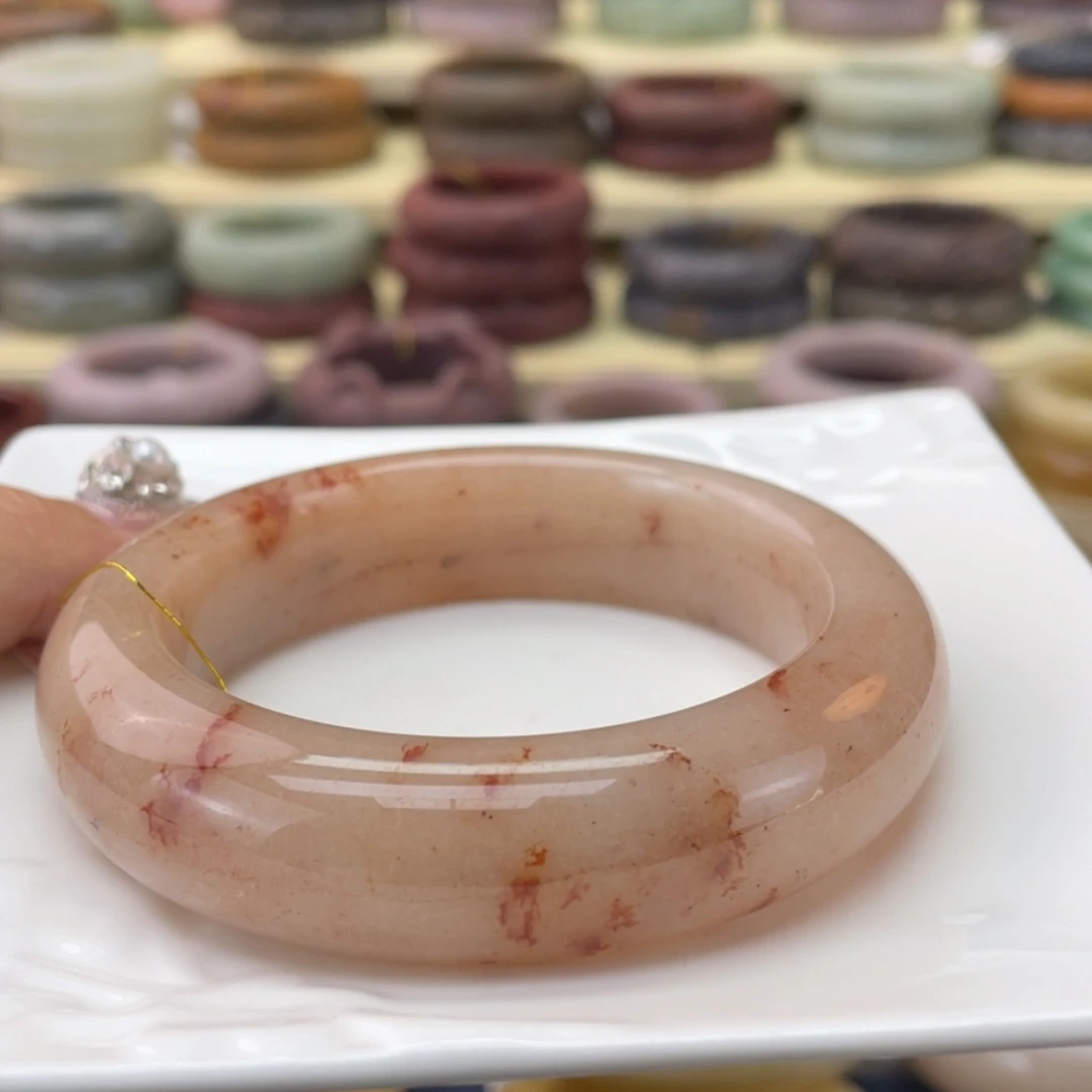 【闪购商品】石英质玉手镯未镶嵌改**字