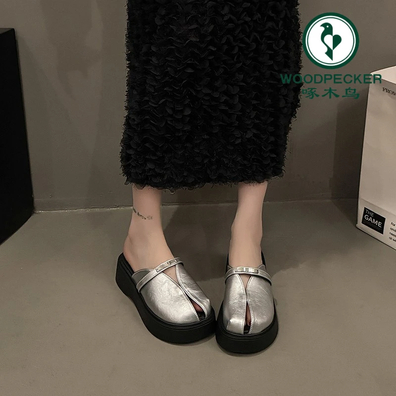 啄木鸟复古百搭英伦风包头半拖鞋女外穿2025夏季新款厚底增高女鞋