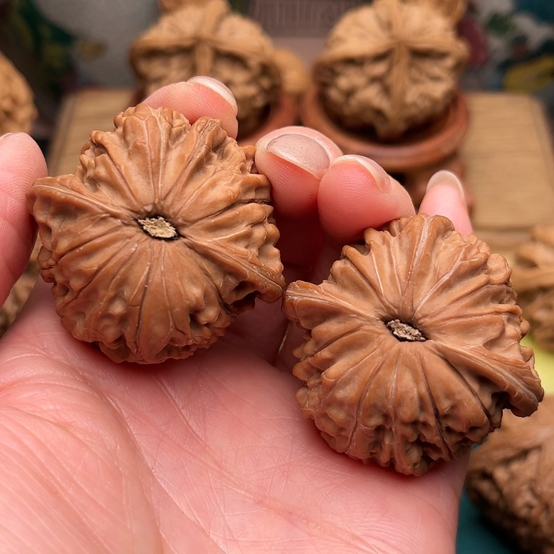 宣***士文玩核桃把件磨盘