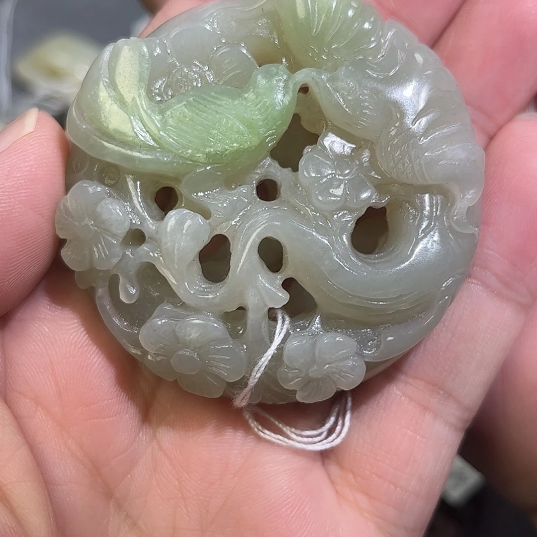 ****进和田玉未镶嵌颈饰