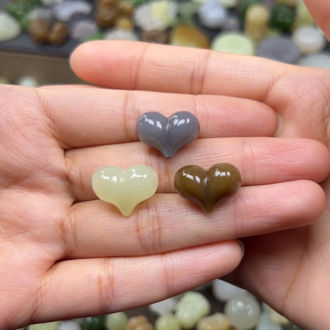 和田玉未镶嵌颈饰260一个多样性发其一