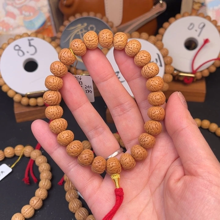 手串桃核无名边尺11.5抛光尺寸误差0.5mm之间