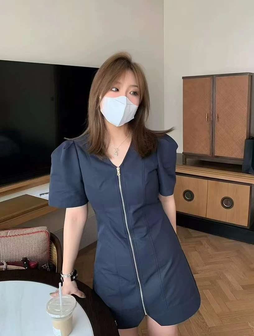 大码女装机理皱洋气拉链连衣裙百搭显瘦