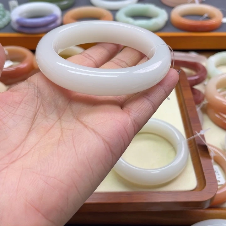 未镶嵌石英岩玉珠宝奇石芝*