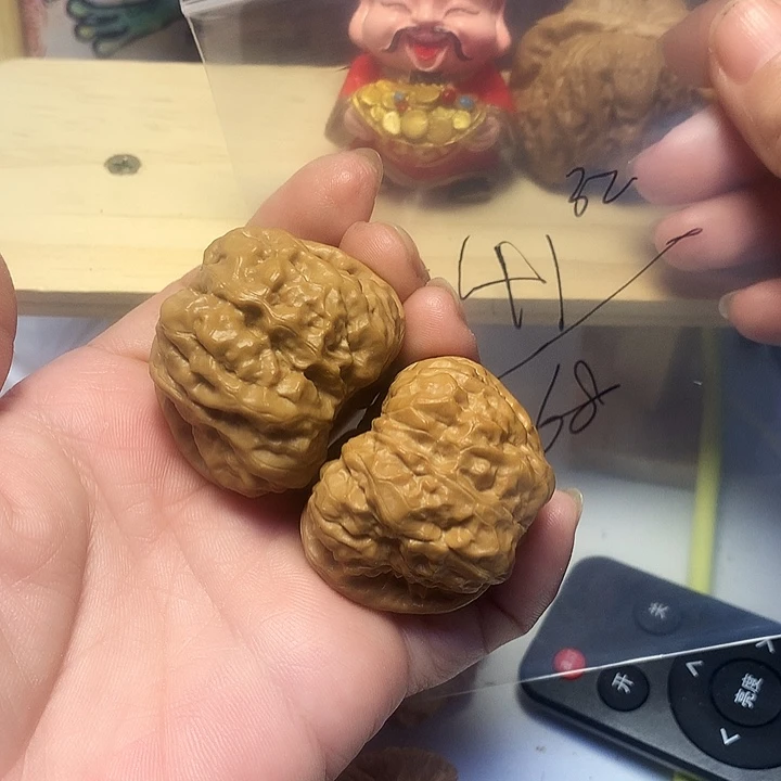 吊坠猴头核桃边42左右