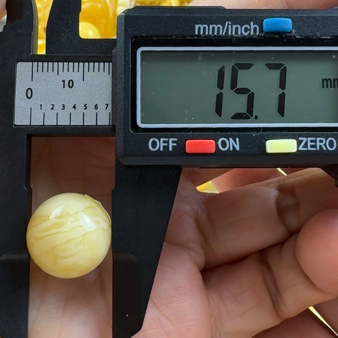 蜜蜡未镶嵌裸石45