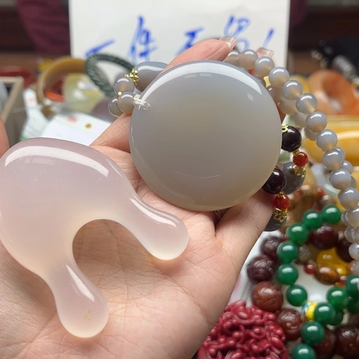 玛瑙/玉髓手镯未镶嵌萳*