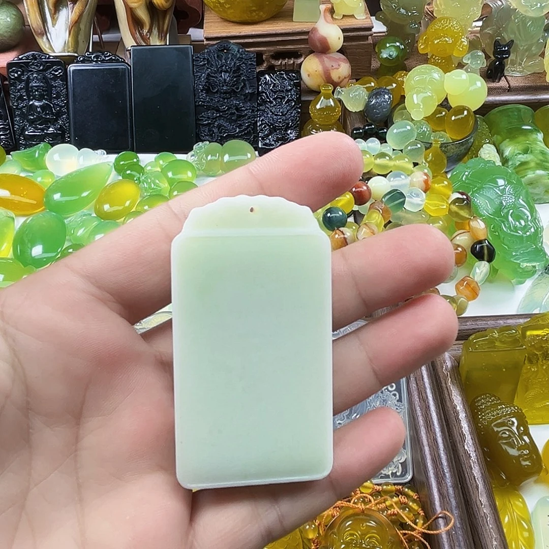 岫玉未镶嵌吊坠(不含链)