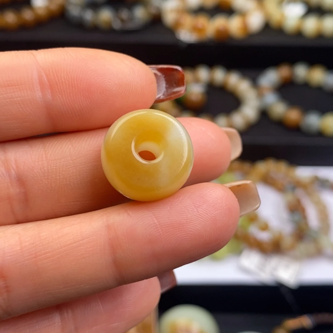 和田玉未镶嵌手串