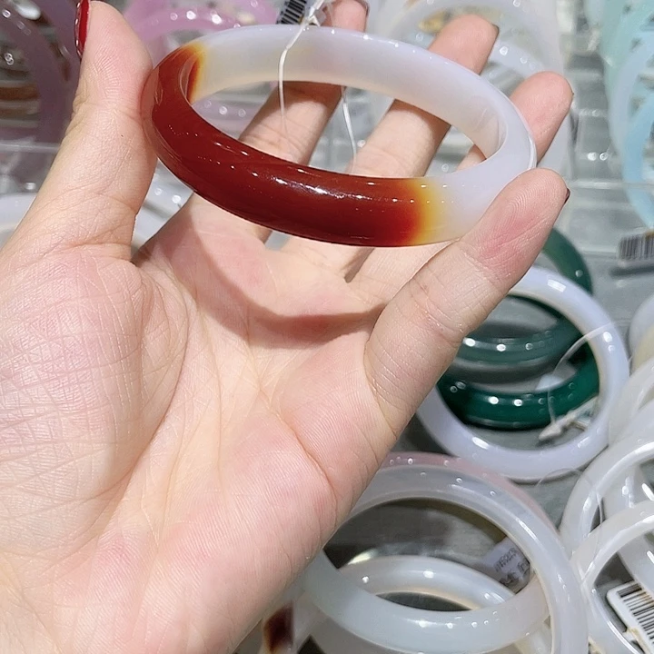 玛瑙/玉髓手镯未镶嵌
