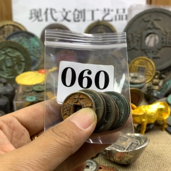 静****铜现代文创工艺品