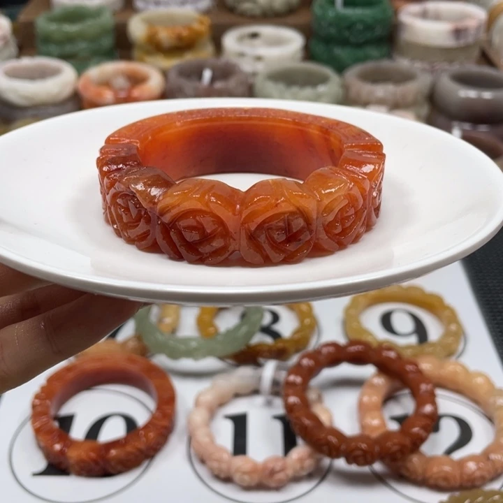 二***姐石英岩玉手镯未镶嵌