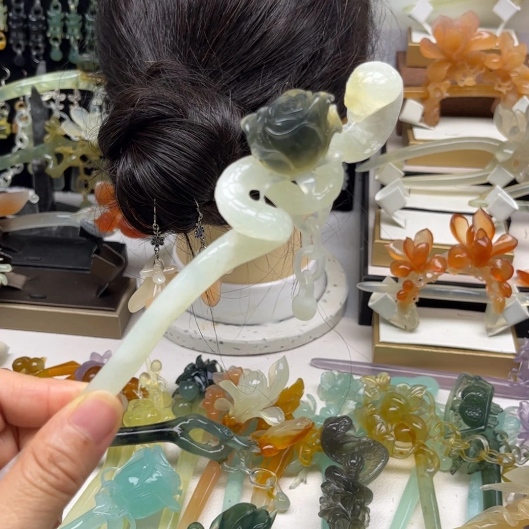 D***a蛇纹石玉合金发簪