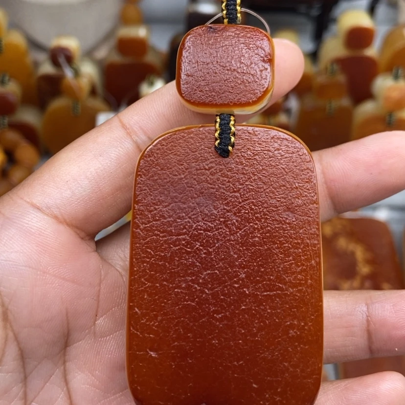 【闪购商品】琥珀颈饰未镶嵌