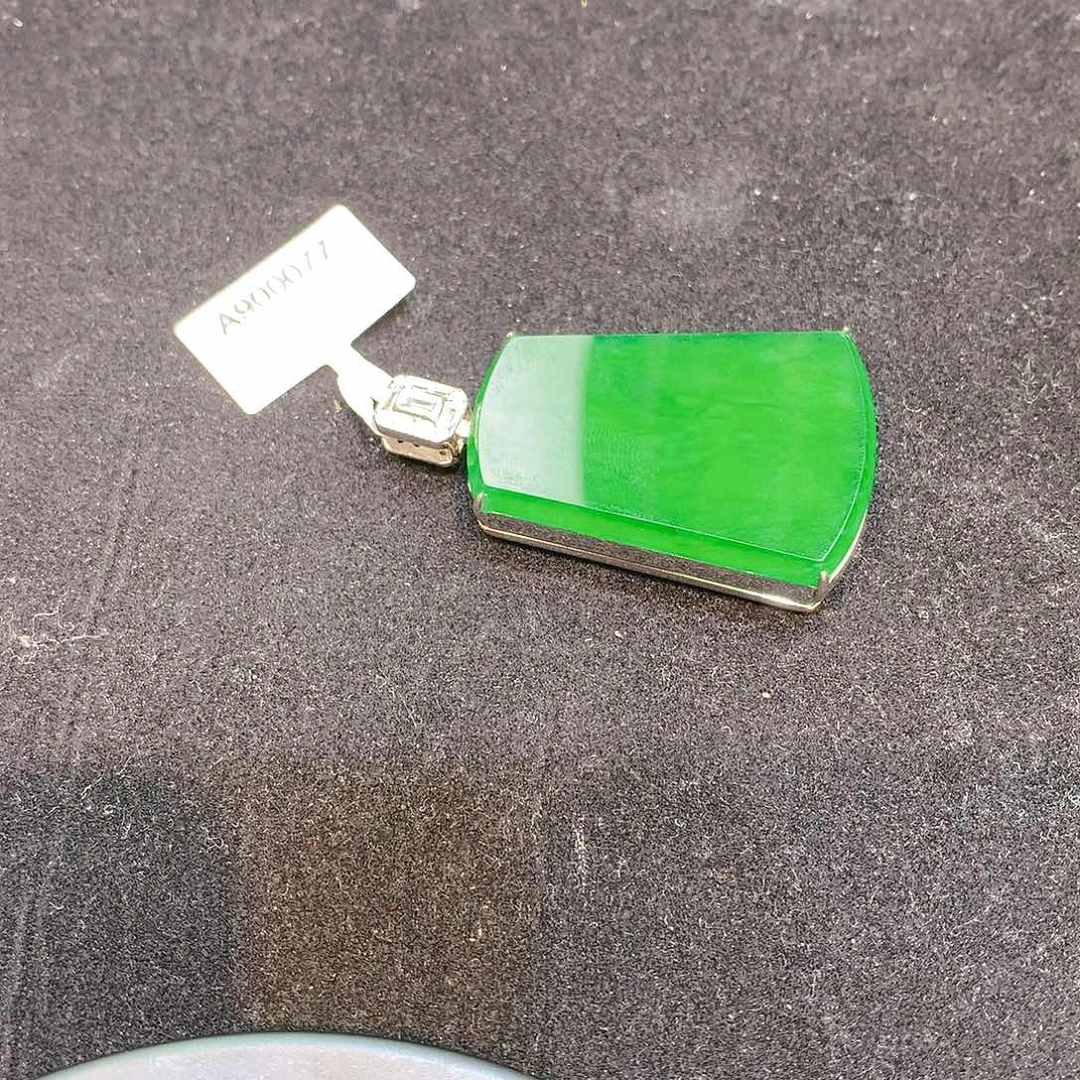 翡翠银S925镶嵌颈饰翡翠