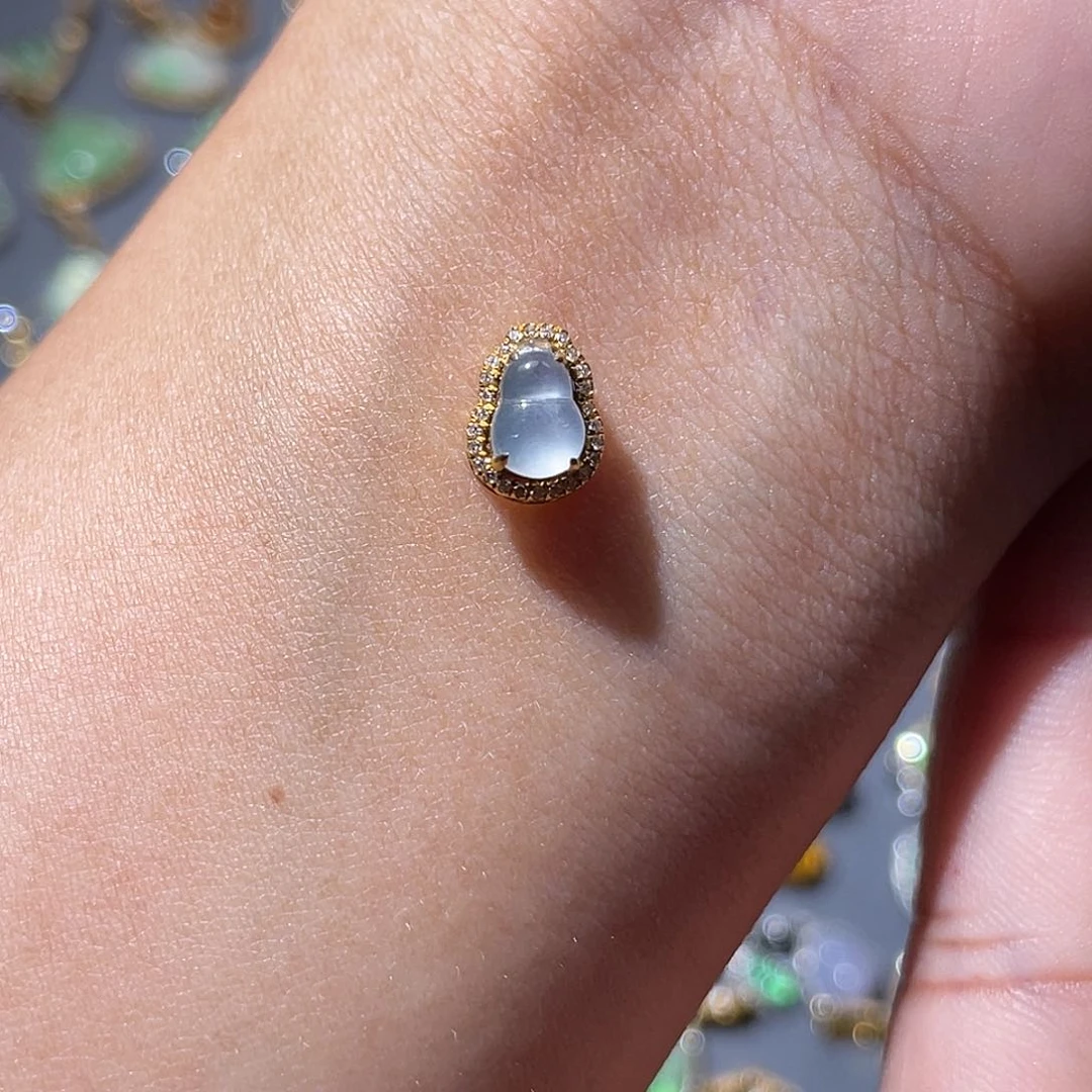 吊坠(不含链)18K金镶嵌翡翠