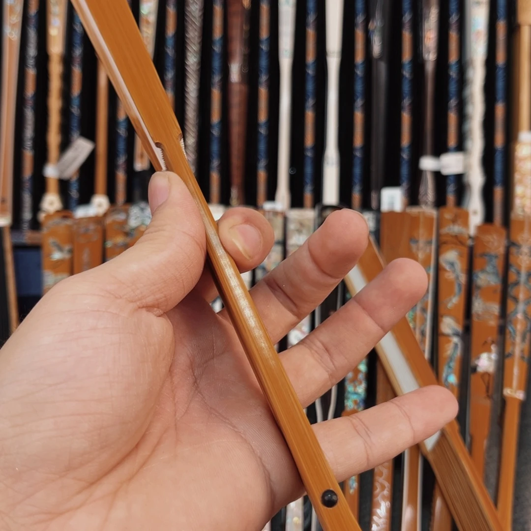小***0扇子纯手工制作工艺精湛