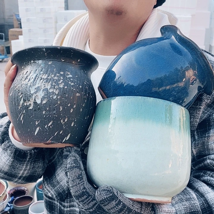 红陶瑕疵颜色不挑。介意别拍