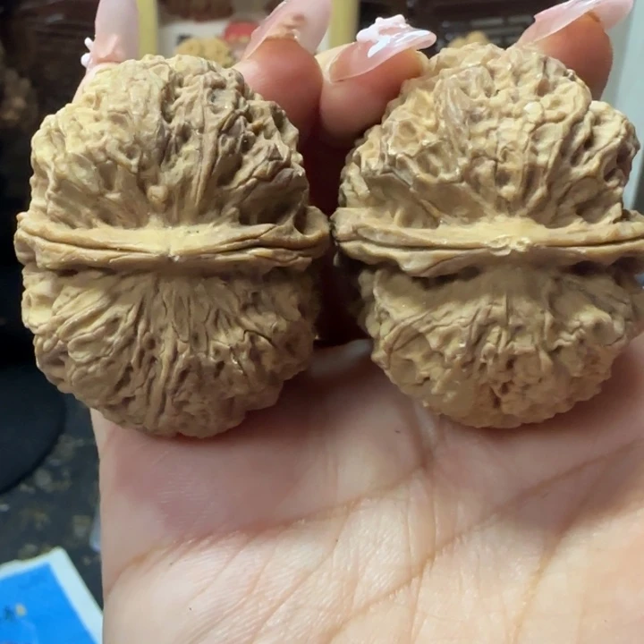 吊坠文玩核桃44铁狮子微瑕