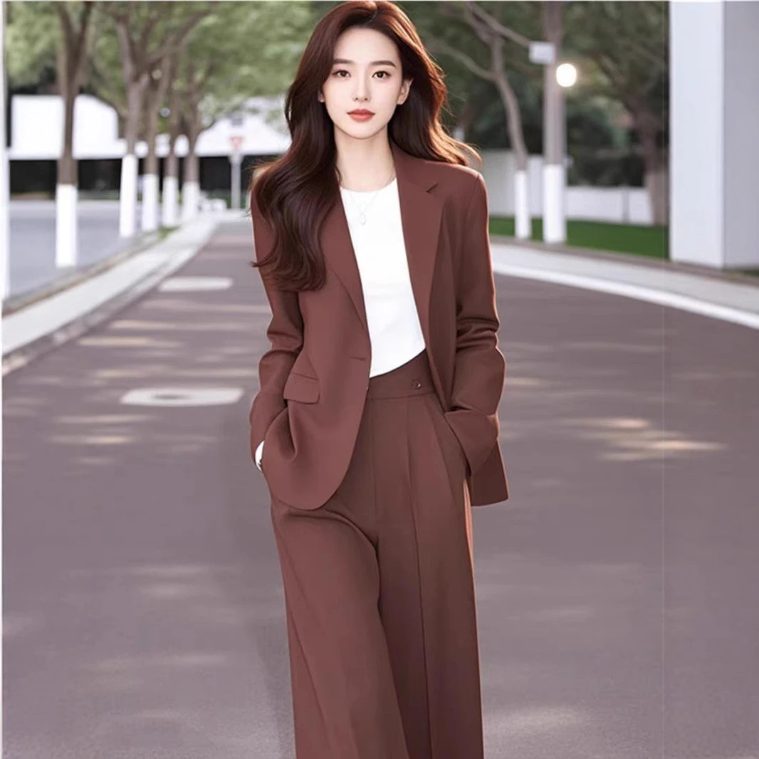 早秋穿搭干练气质冷淡系高级感盐系轻熟大方得体美拉德西装套装裤