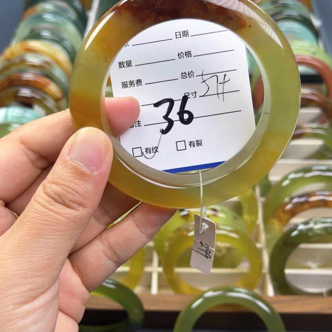 蛇纹石玉未镶嵌手镯