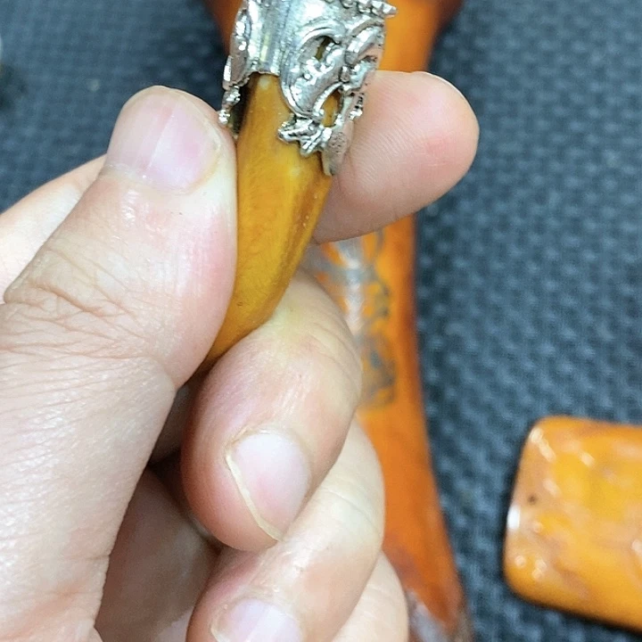 滴血莲花菩提吊坠