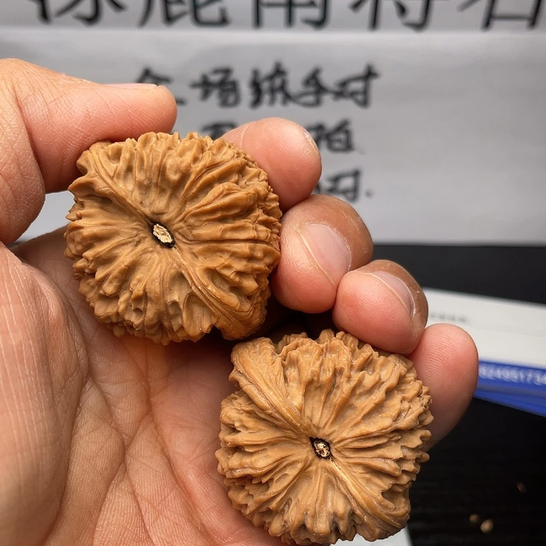 卓***石吊坠文玩核桃南疆石46/44/41