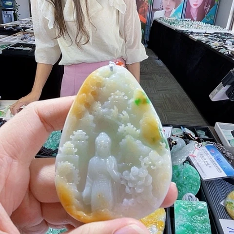 翡翠未镶嵌颈饰翡翠