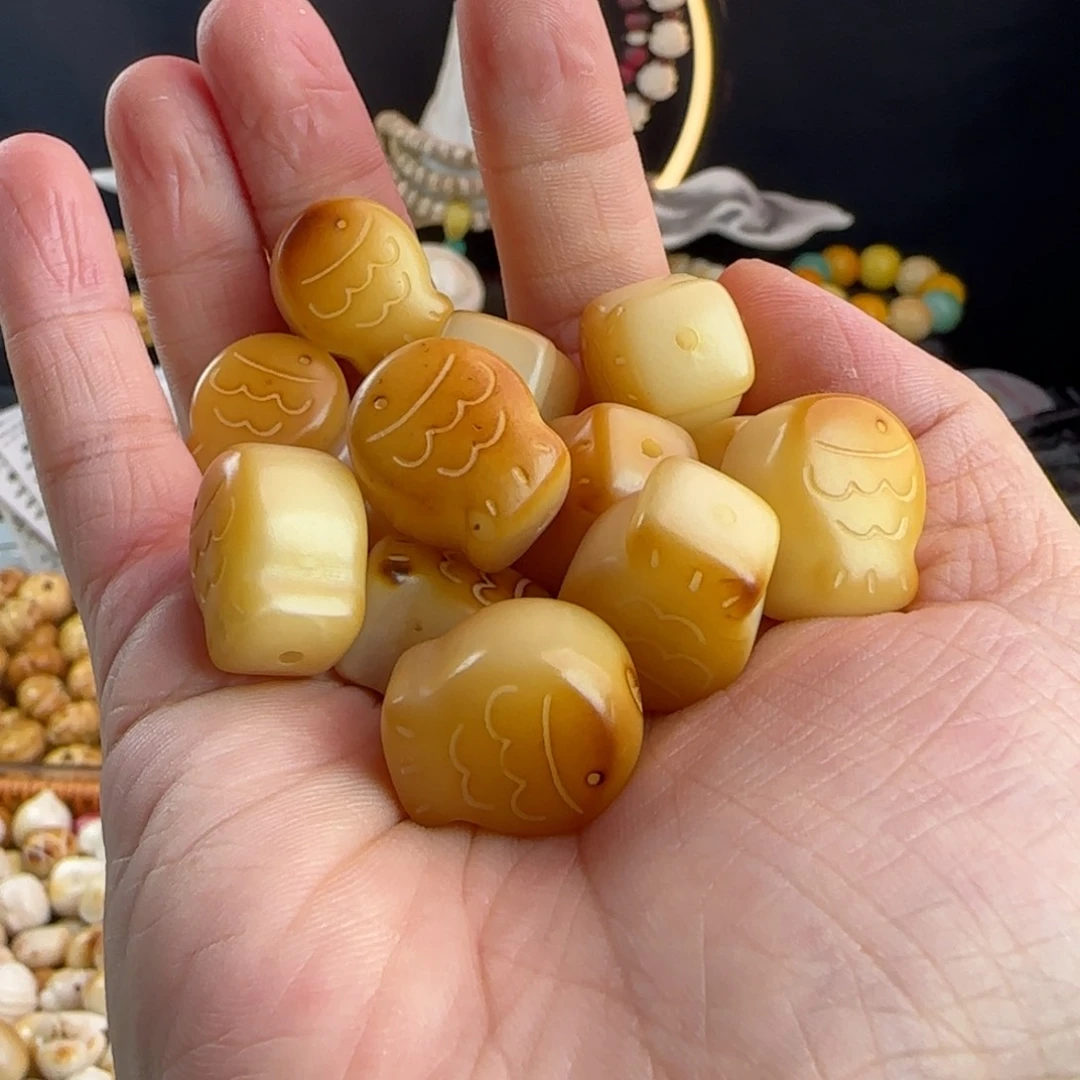 菩提根/象牙果吊坠瑕疵卡19鱼排20颗个别面上有裂