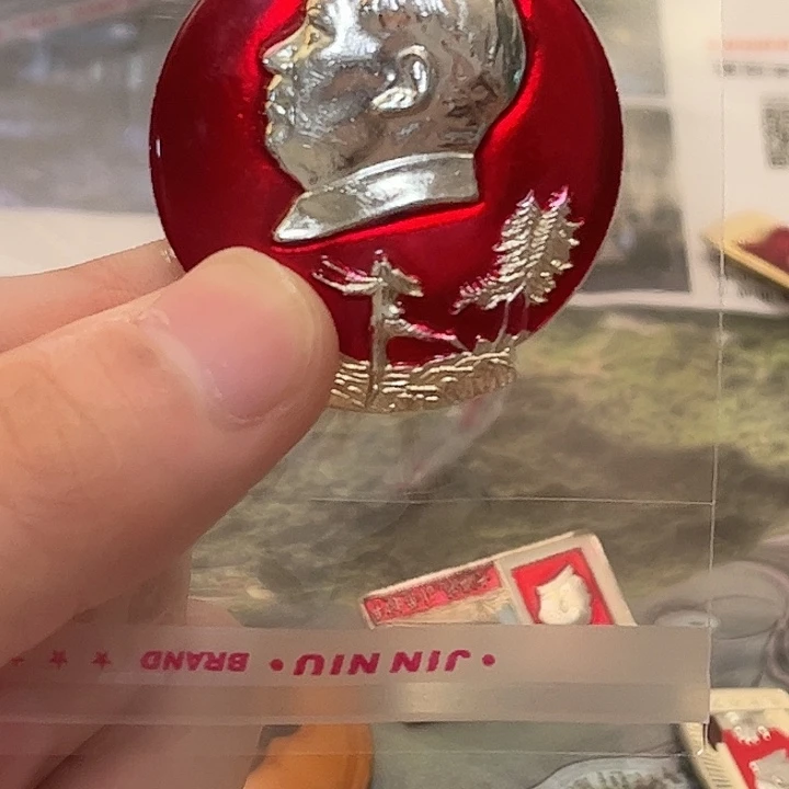 随***@一一一一一一一高贵轻复古的