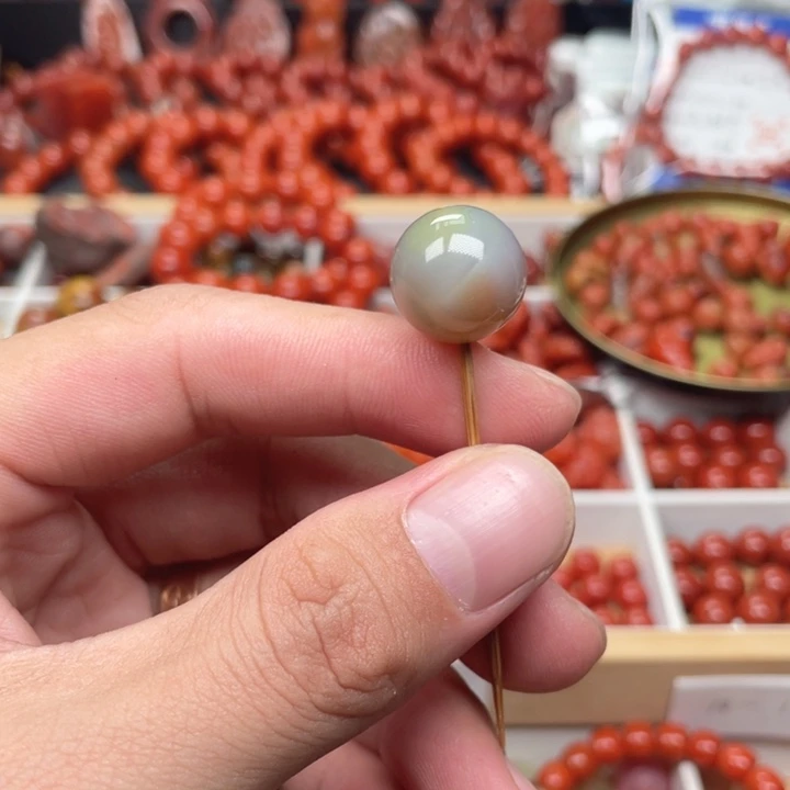 南红玛瑙未镶嵌手链