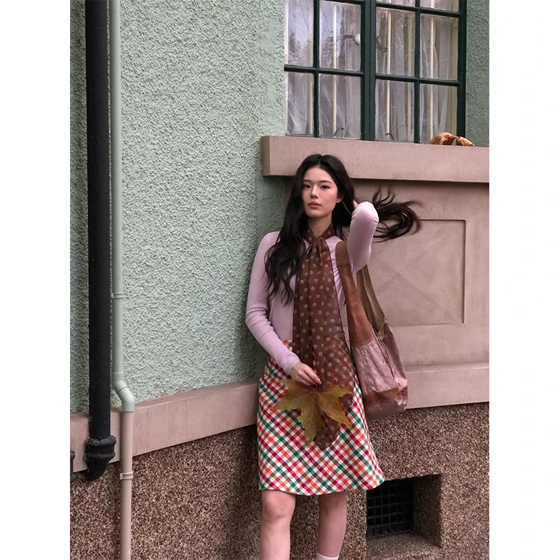 早春季韩系穿搭圆领长袖毛衣内搭打底衫上衣T恤女格纹修身半身裙