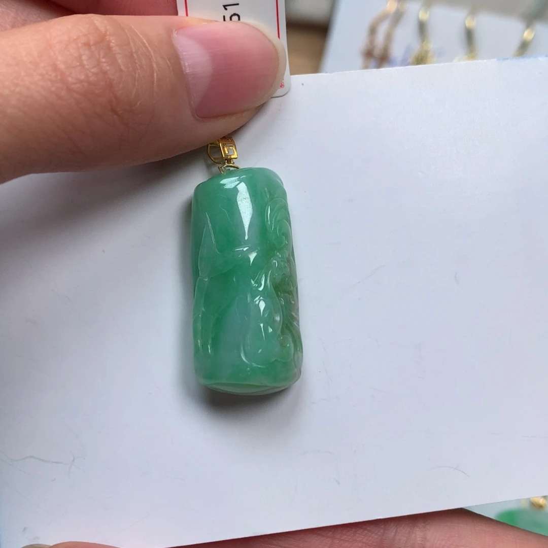 吊坠(不含链)未镶嵌翡翠