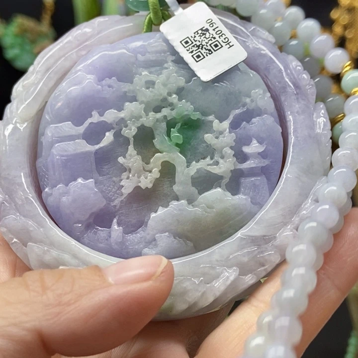 翡翠未镶嵌颈饰手镯