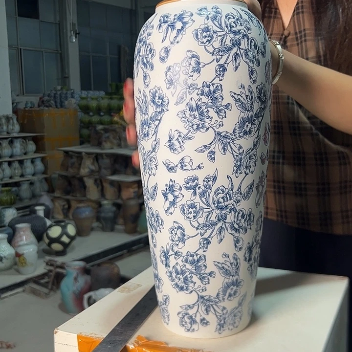 景德镇陶瓷花瓶微瑕介意勿拍