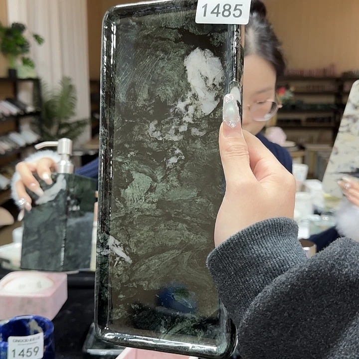 1485 芬迪绿大长条 福利