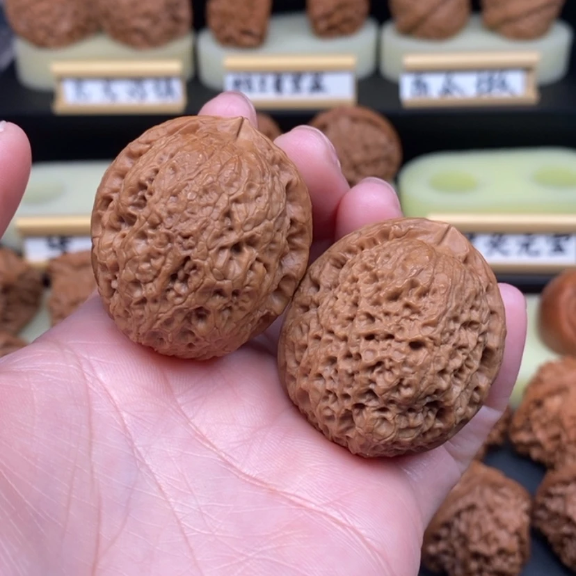 【闪购商品】文玩核桃吊坠菩*蜂窝