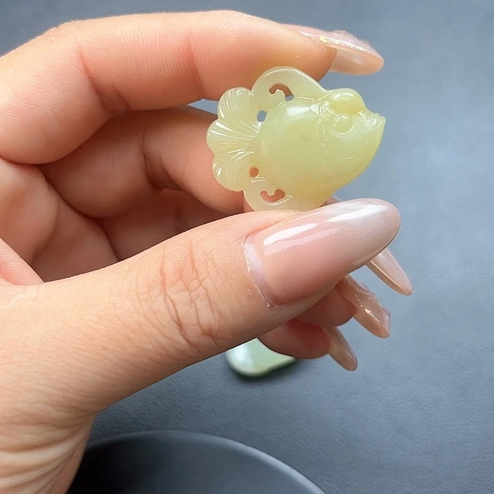 【闪购商品】颈饰未镶嵌和田玉