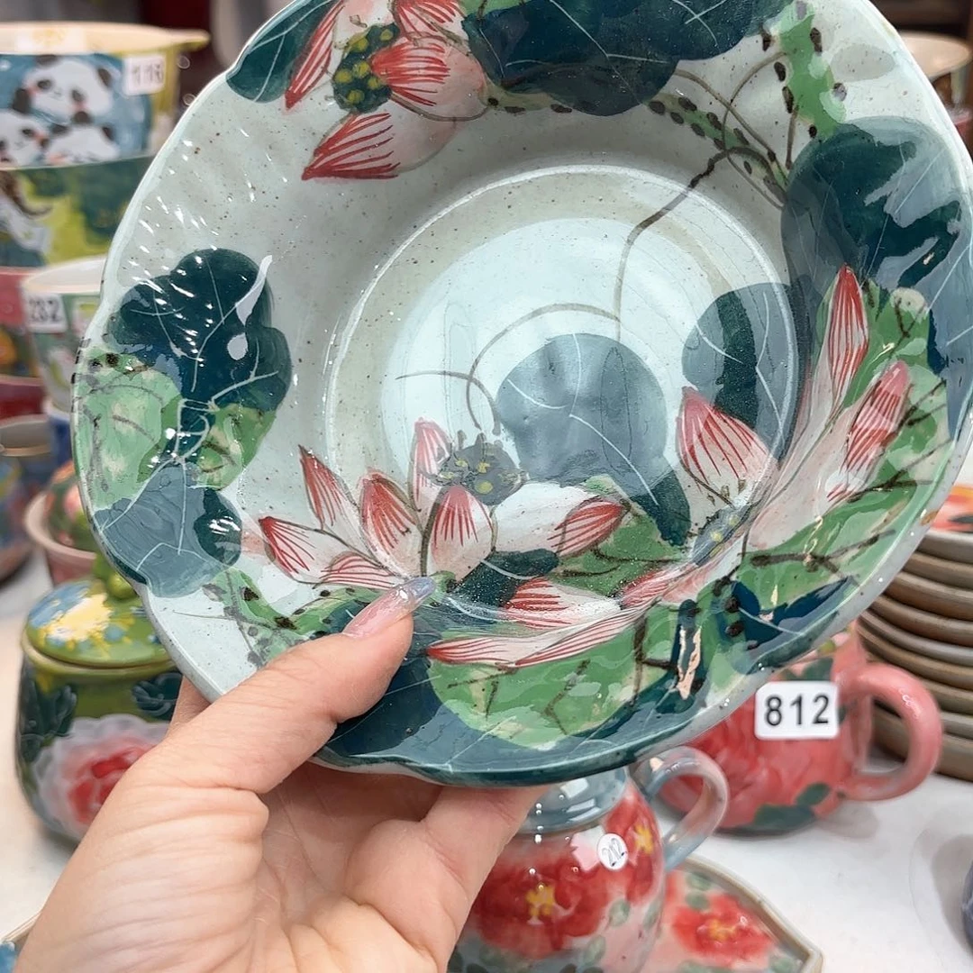 瓷片在干嘛我也要上班呀亲爱