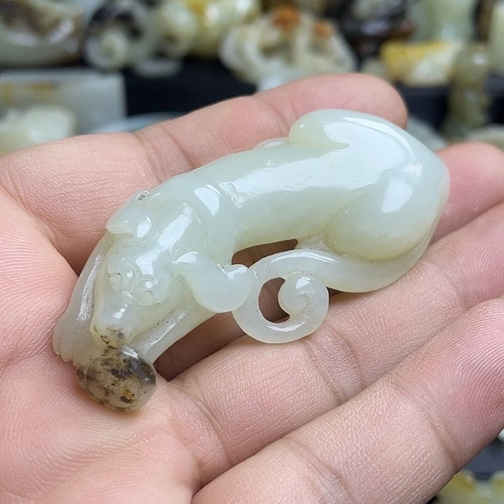 颈饰未镶嵌和田玉