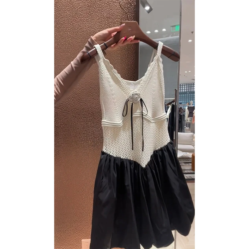 针织拼接时尚小众气质设计款吊带花朵连衣裙2025夏季新款短裙子女