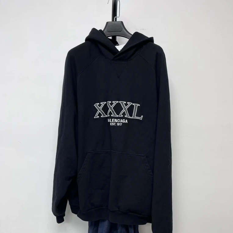 未使用 Balenciaga/巴黎世家 字母标志拼接下摆连帽卫衣 04498
