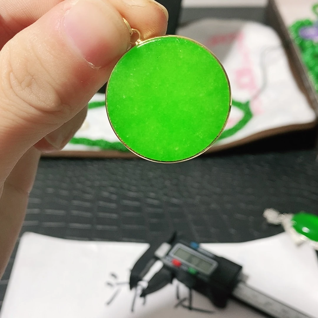 翡翠颈饰14K金镶嵌吊坠