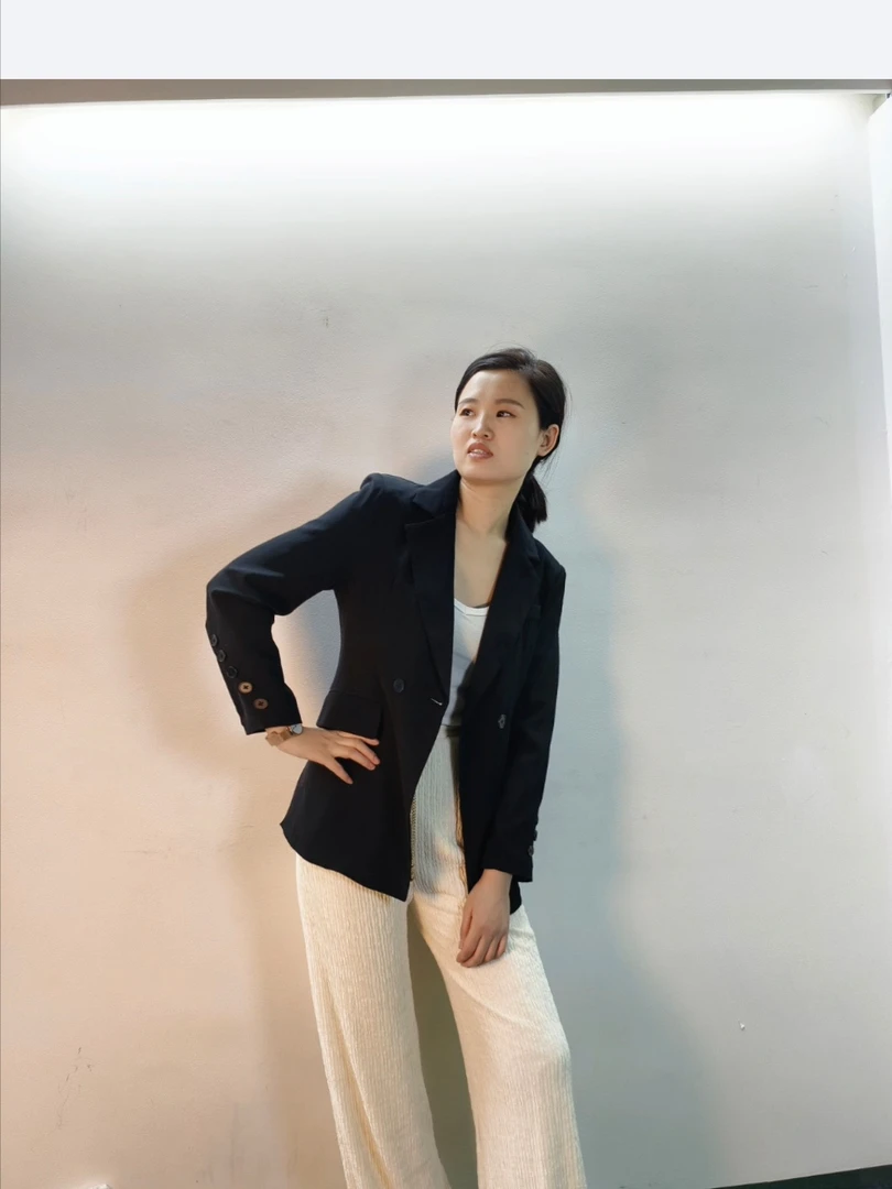 W12 黑色西装外套