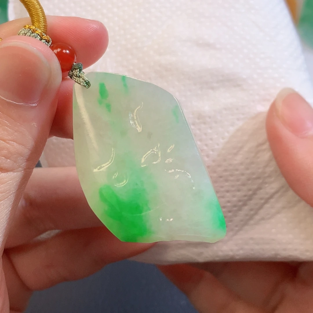 翡翠未镶嵌吊坠(不含链)67