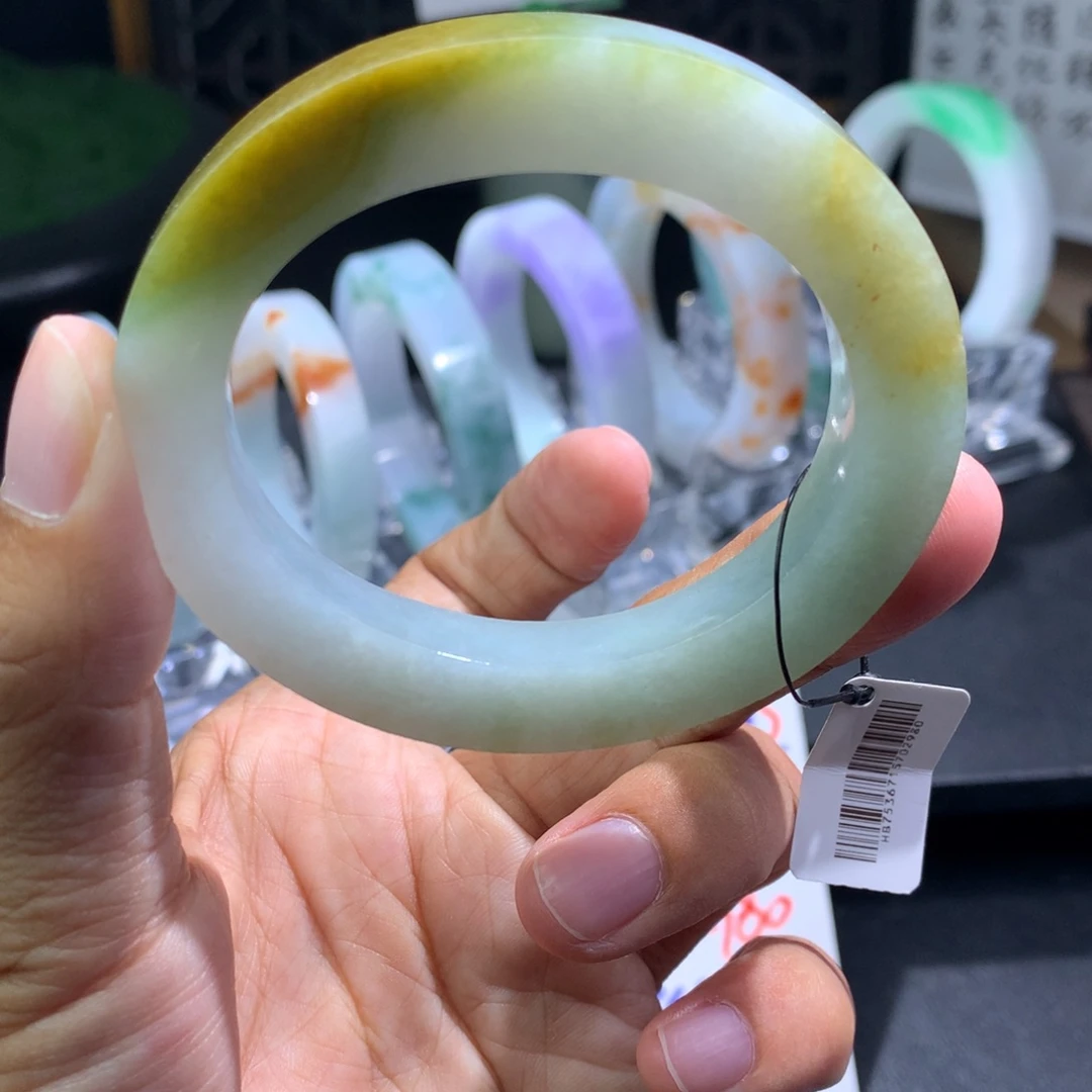 未镶嵌翡翠手镯定制翡翠
