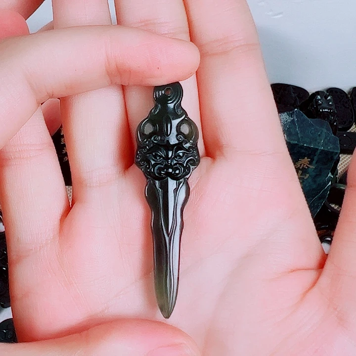 蛇纹石玉未镶嵌玉牌