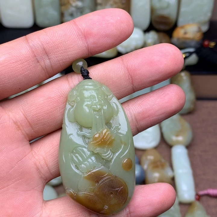 和田玉（糖玉）未镶嵌颈饰