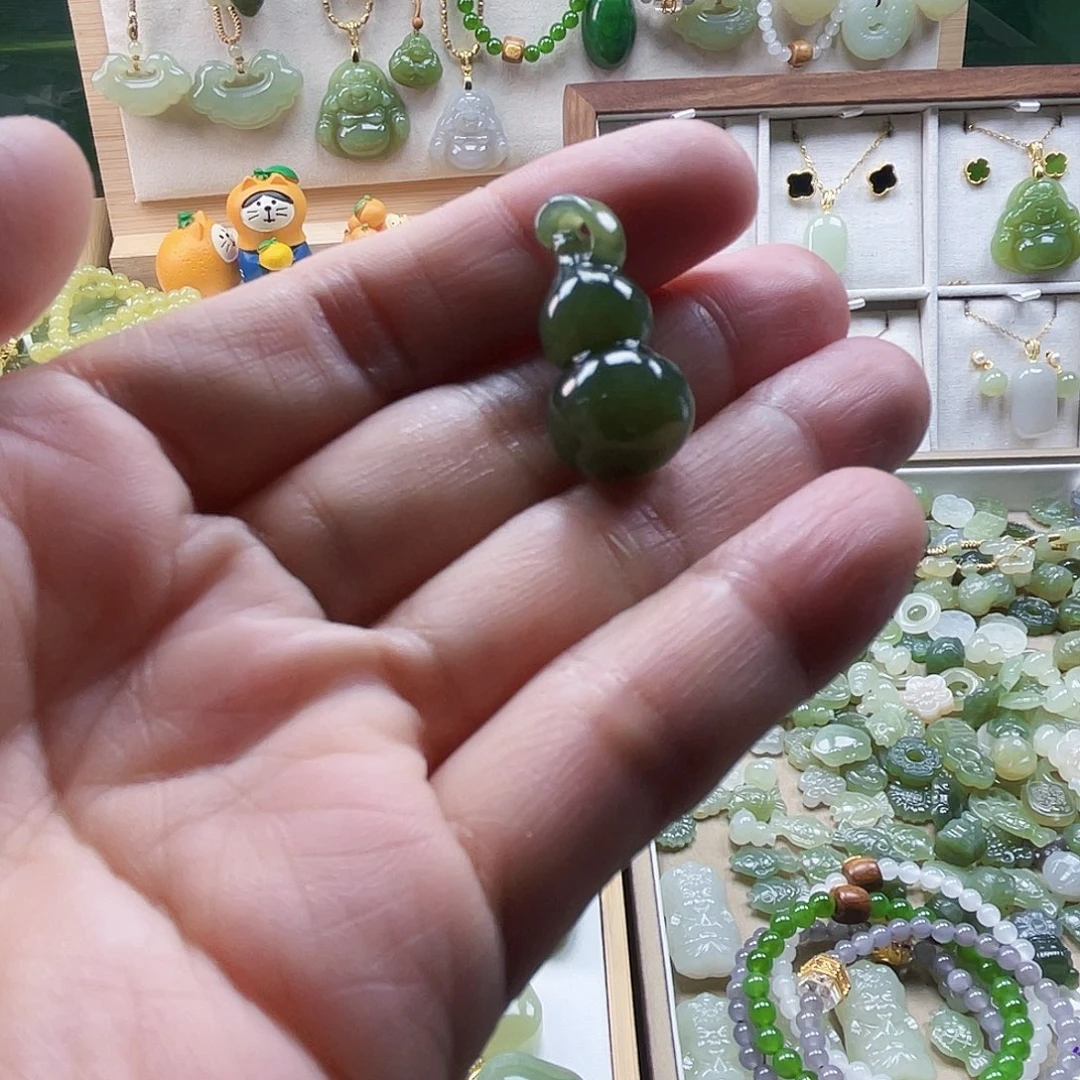 和田玉未镶嵌吊坠(不含链)