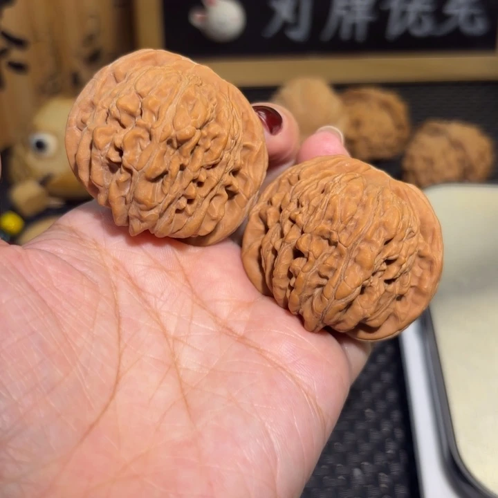 文玩核桃吊坠44全品精配四座楼一对